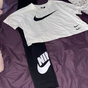 Nike shirt and matching leggings set